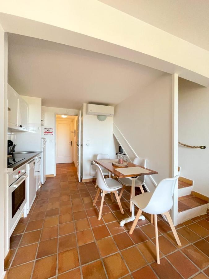 Superb Apartment With Balcony Near The Beach Saint-Raphaël Dış mekan fotoğraf